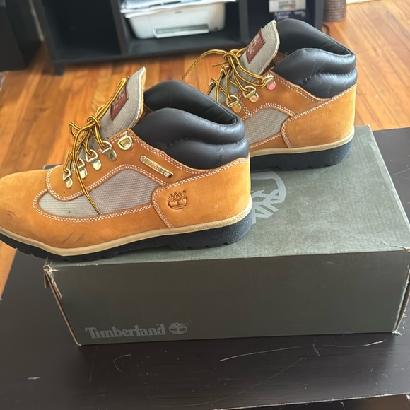 Timberland Brown and Gray junior Boots - Picture 4 of 11